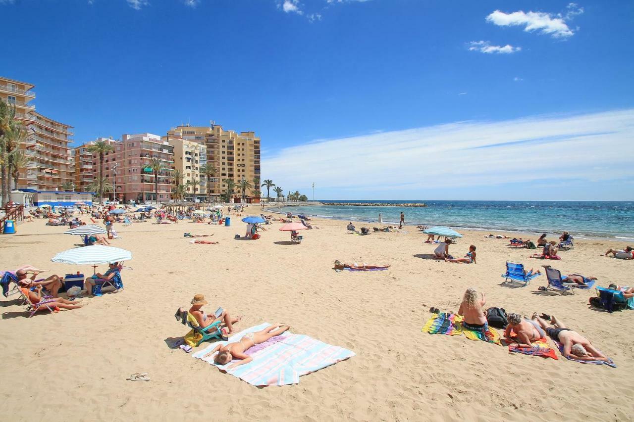 Zoa Happy Vacations Apartamento Torrevieja Exterior foto